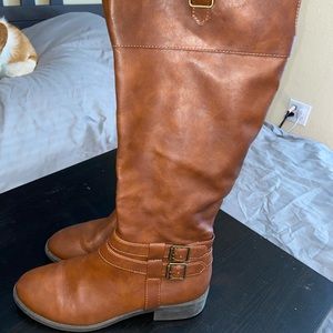 Brown boots